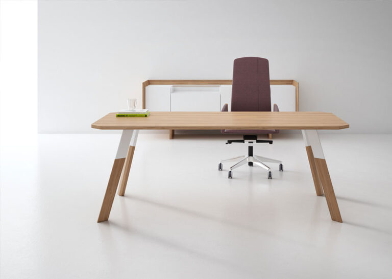 Case Study: Otimização da Cadeia de Abastecimento para um Fabricante de Mobiliário de Escritório